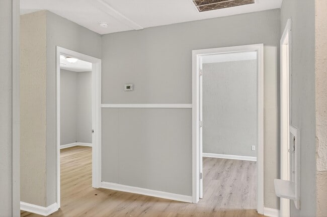 Foto del edificio - 437 Carver Ln