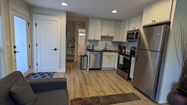 Kitchen - 3675 SE 13th Ave