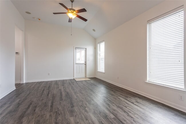 Foto del edificio - 3534 Goldleaf Trail Dr