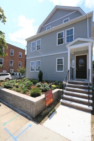 Building Photo - 220 Massachusetts Ave
