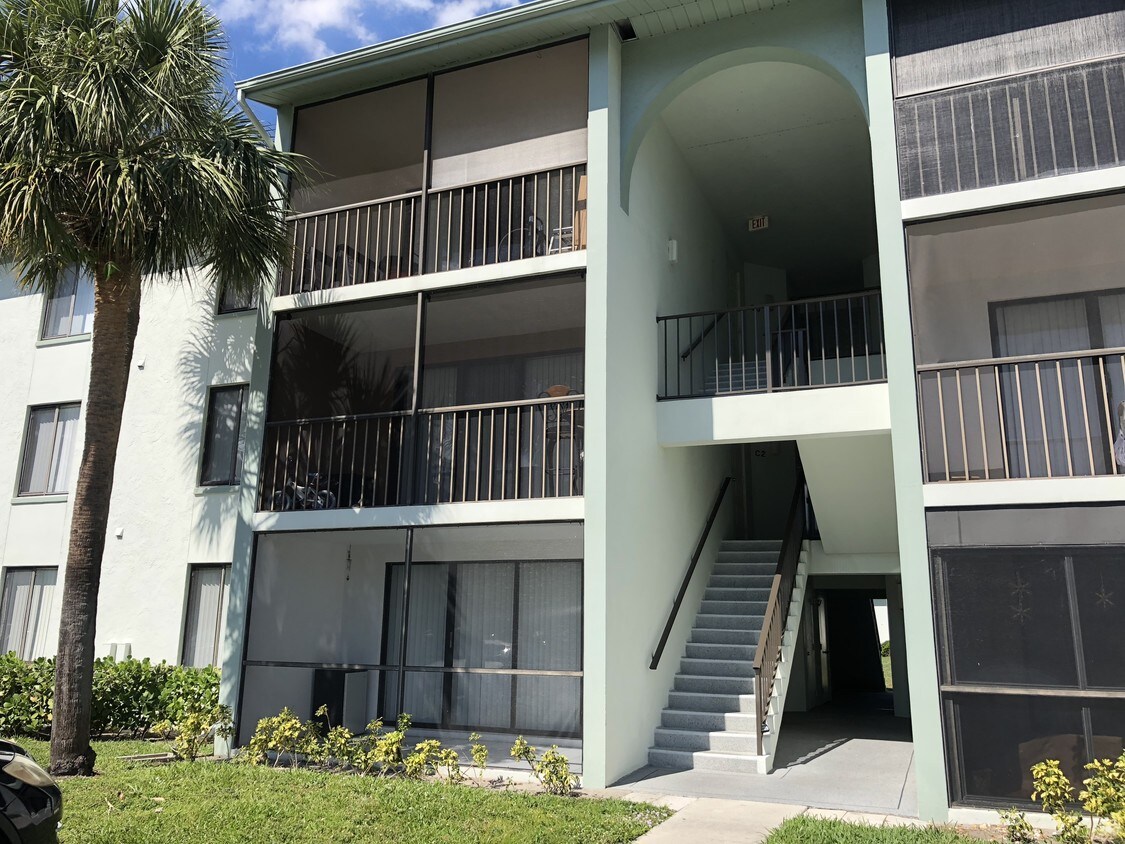 3630 Alder Dr, West Palm Beach, FL 33417 Condo for Rent in West Palm