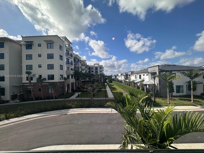 Foto del edificio - 750 NW 82nd Ter