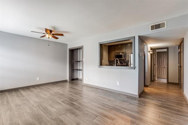 Foto del edificio - 5881 Preston View Blvd