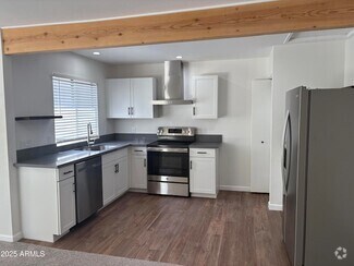 Building Photo - 10055 E Mountainview Lake Dr