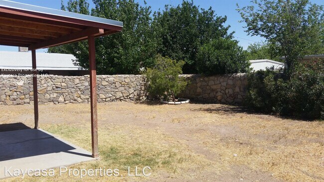 Foto del edificio - 3 br, 1.5 bath House - 631 Hoagland