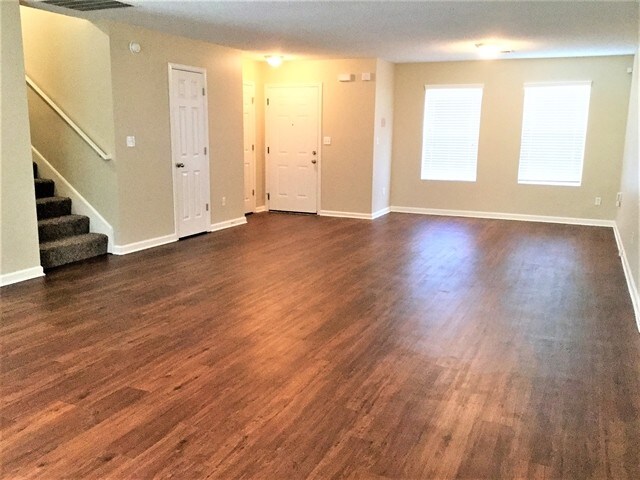 Building Photo - 10083 Branley Oak Drive
