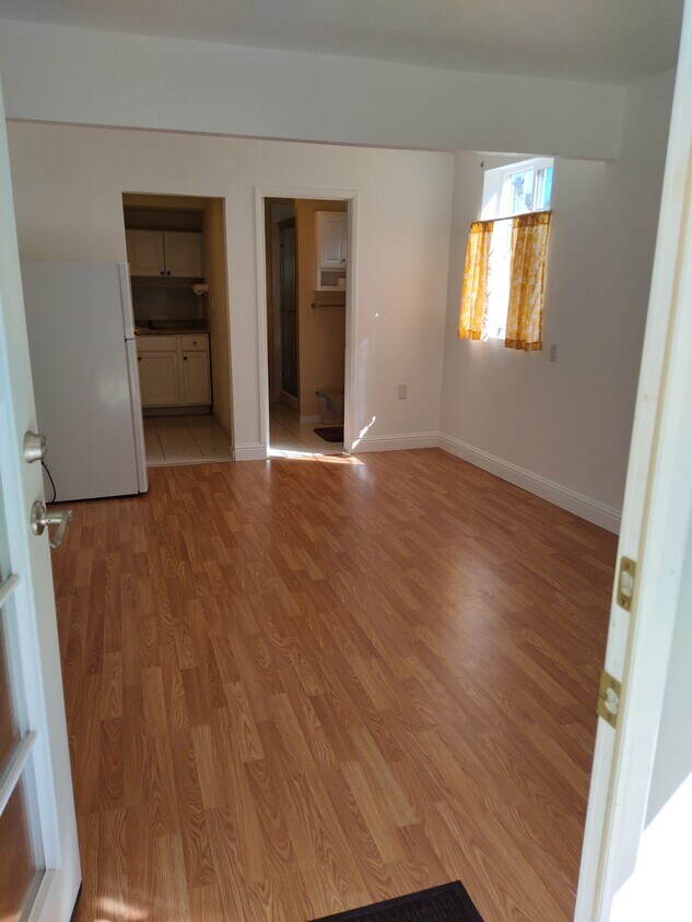 3375 Fleetwood Dr Unit A, San Bruno, CA 94066 Apartments in San Bruno