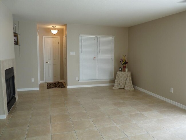 Building Photo - 1809 W Spring Creek Pkwy