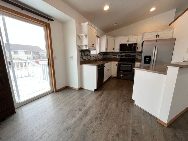 Foto del edificio - 3 Bed/2 Bath West Side Home For Rent!!