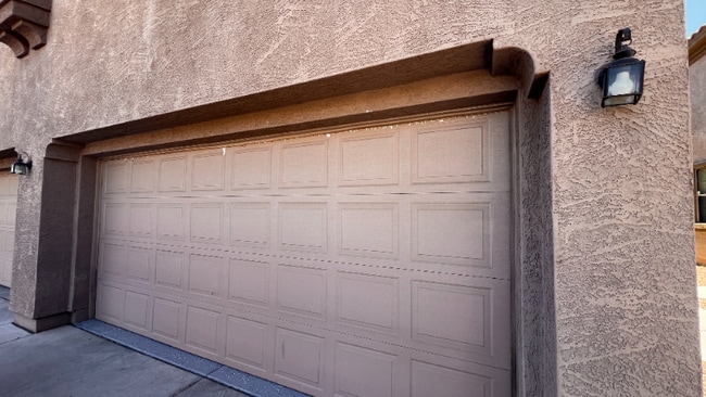 Building Photo - 1436 N 80th Dr