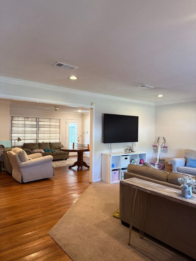 Building Photo - Brand New Remodel