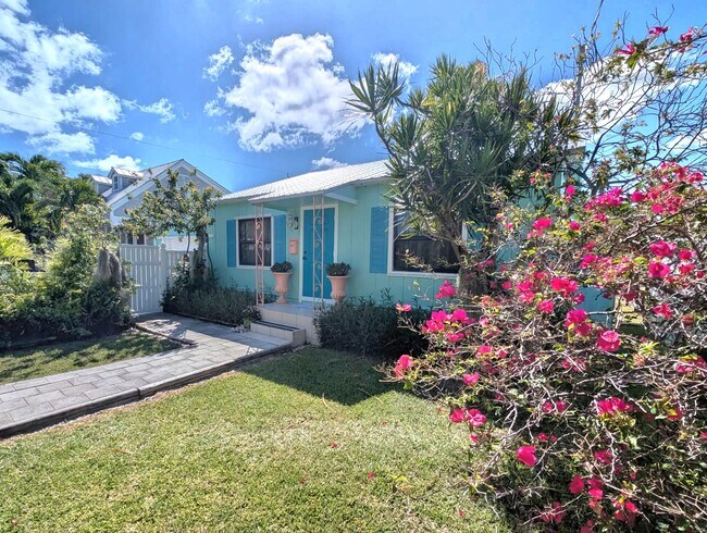 ¡Mira las flores! - 2005 Fogarty Ave