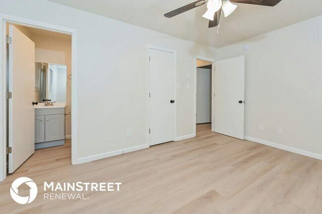 Foto del edificio - 5622 Burbury Ln NW