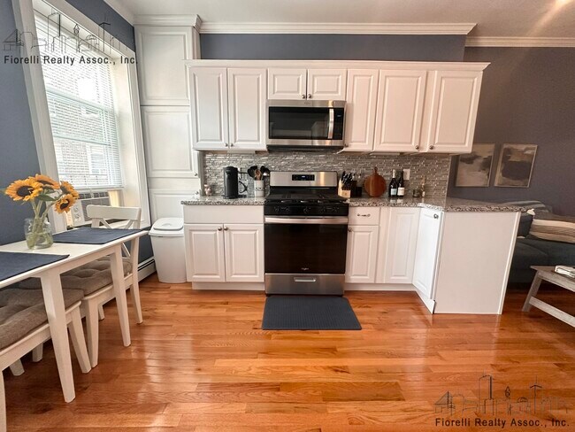 Building Photo - 3 Goodridge Ct