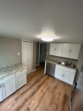 Building Photo - 112 Kathleen St