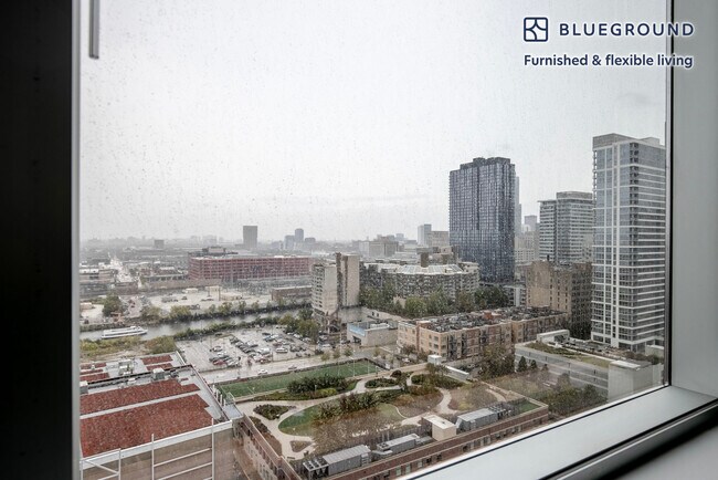 Foto del edificio - 1000 S Clark St