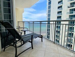 Building Photo - 17375 Collins Ave