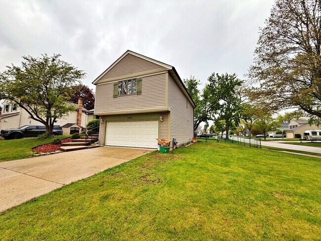 Foto del edificio - 800 W Beechtree Ln