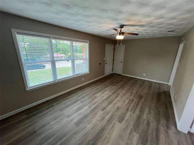 Foto del edificio - 3225 S Tyler St