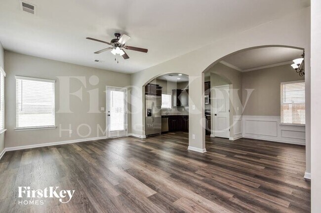 Foto del edificio - 5805 Woodside Crossing