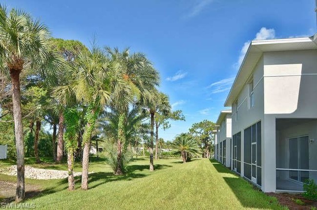 Building Photo - 13420 Hidden Palms Cove
