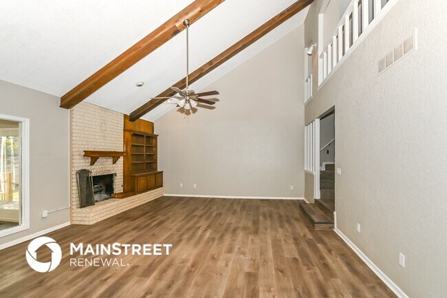 Foto del edificio - 6204 Lansbrook Ct