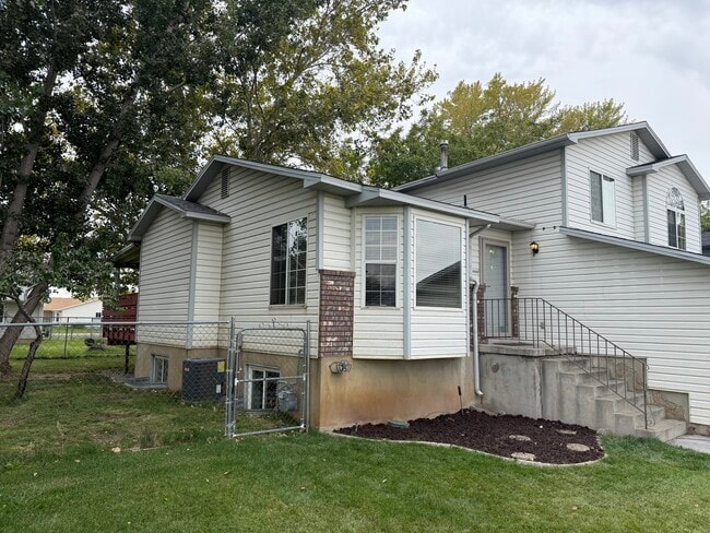 Building Photo - 3437 W 4975 S