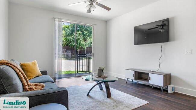 Foto del edificio - 7373 Valley View Ln