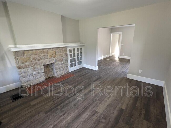 Foto del edificio - 2735 Sutton Ave