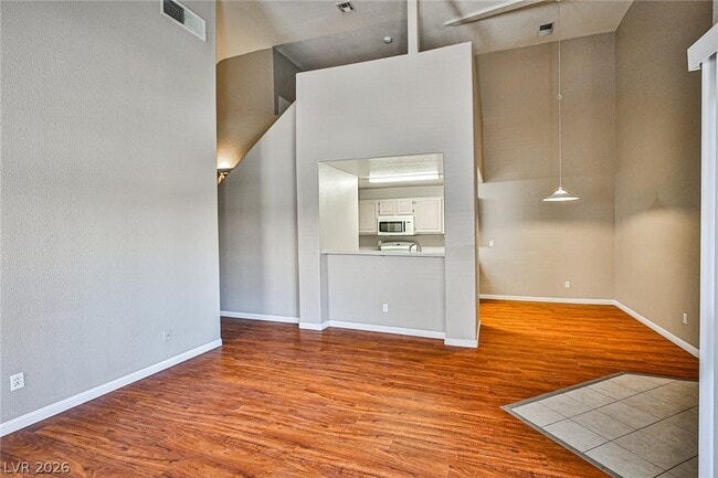 Building Photo - 5125 W Reno Ave