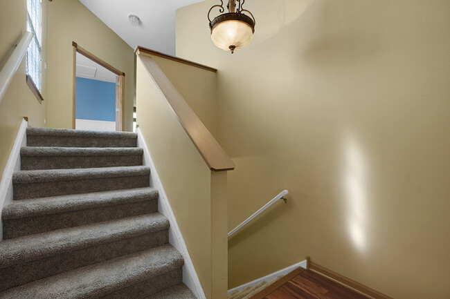 Foto del edificio - 2413 Wilton Ln