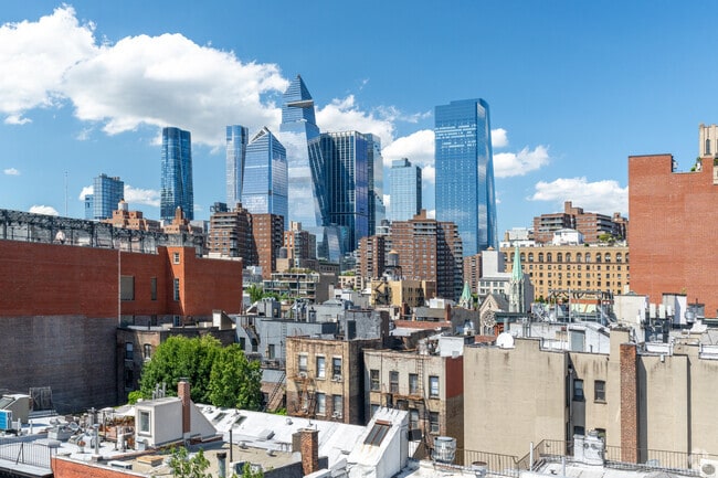 Northwest views towards Hudson Yards - FOUND Study Chelsea- Student/Intern