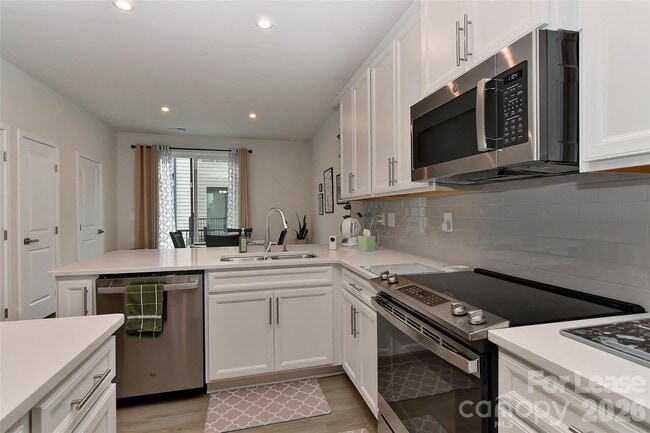 Foto del edificio - 421 Spearfield Ln