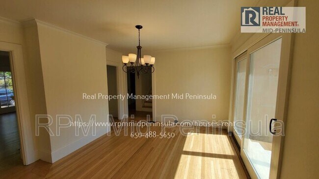 Building Photo - 1355 De Soto Ave