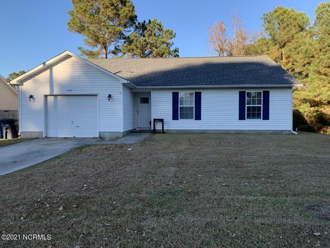 Primary Photo - 405 Huff Dr