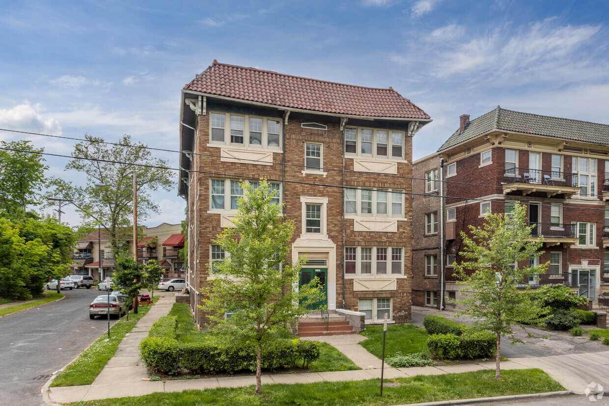 14154 Superior Rd, Cleveland Heights, OH 44118 - Apartments in ...