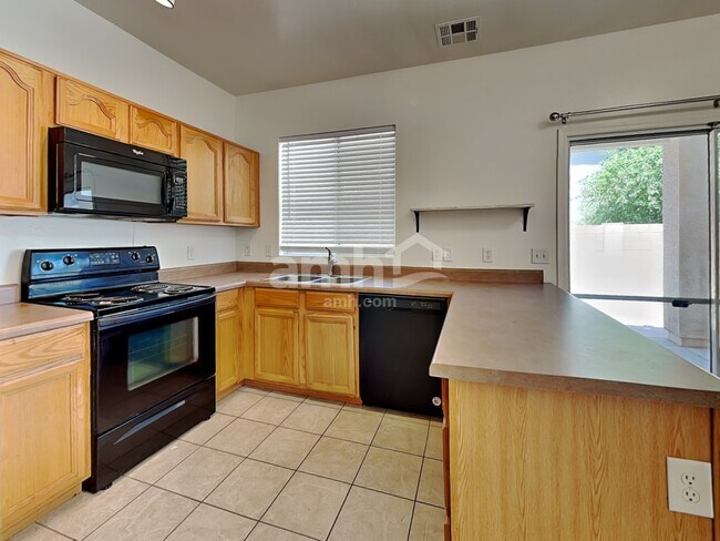 Foto del edificio - 4242 E Baylor Ln