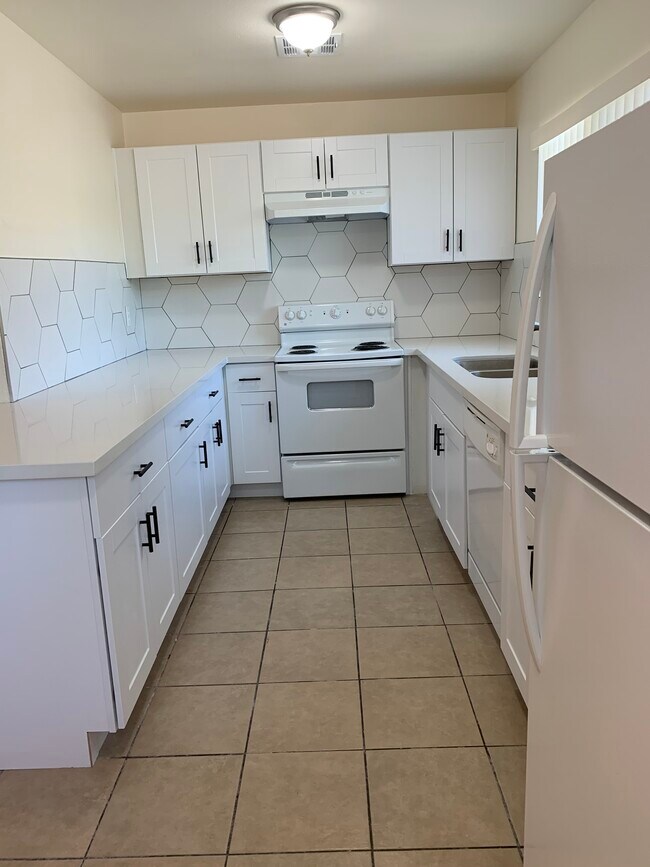 Foto del edificio - 3302 W Loma Ln