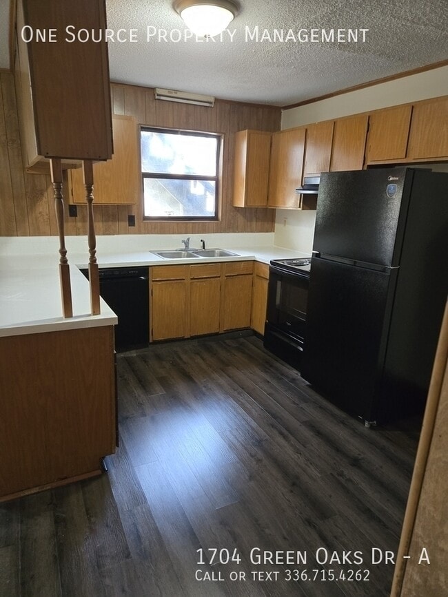 Foto del edificio - 1704 Green Oaks Dr SE