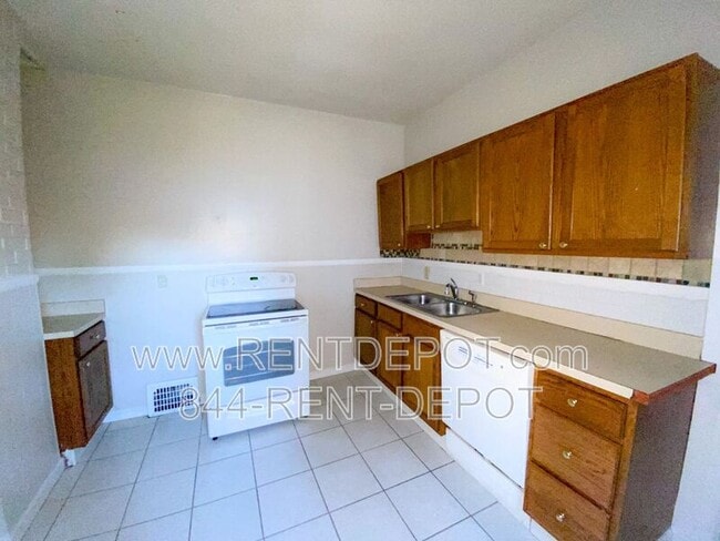 Foto del edificio - 1729 S Kerth Ave