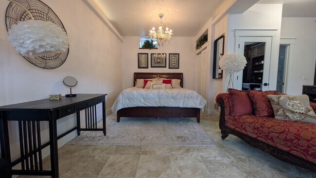 Building Photo - 360 Stoner Creek Rd
