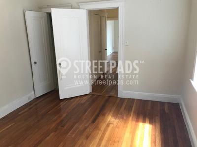Foto del edificio - 1 bedroom in Boston MA 02135