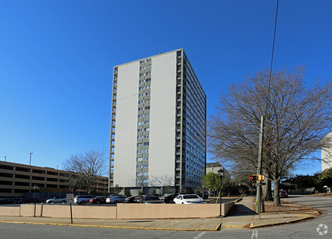 Foto del edificio - Senate Plaza