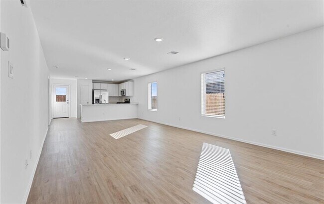 Foto del edificio - 7318 Greenbriar Cayon Ln