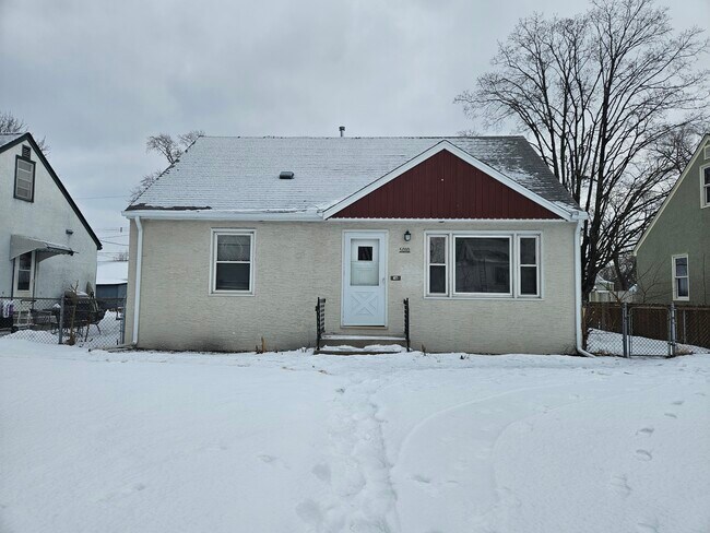 Foto del edificio - 5010 N Sheridan Ave