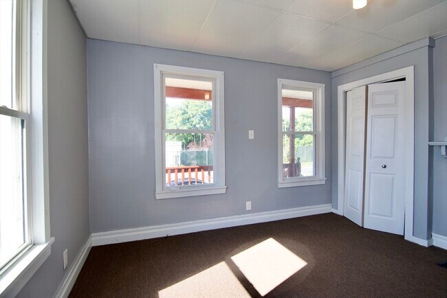 Building Photo - 425 Taylor St