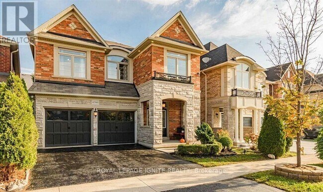 Building Photo - 4760 DeForest Cres