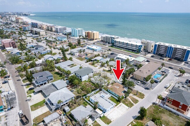 Foto del edificio - Fully Renovated Beachside Beauty – Walk to...