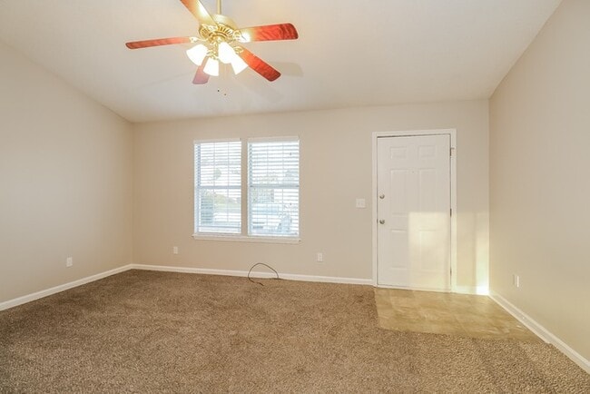 Foto del edificio - 313 N Crossing Dr