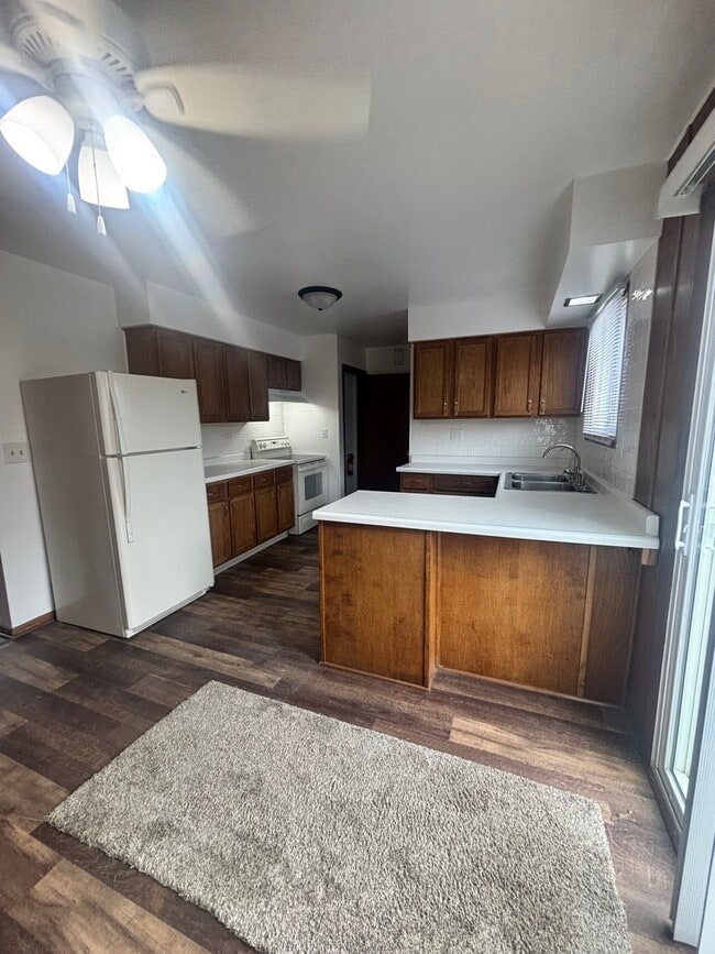 Foto del edificio - 344 Northway Park Rd